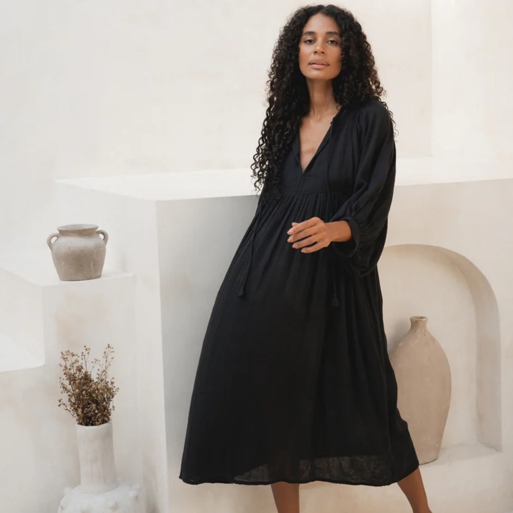 EUC Daughters of India Kyra Midi Dress